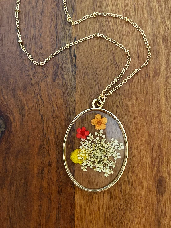 minimalist pendant necklace for women -Vintage Oval Pressed Flowers Necklace