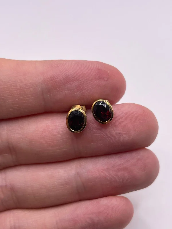 Sparkling stud earrings for night events -9ct gold garnet earrings