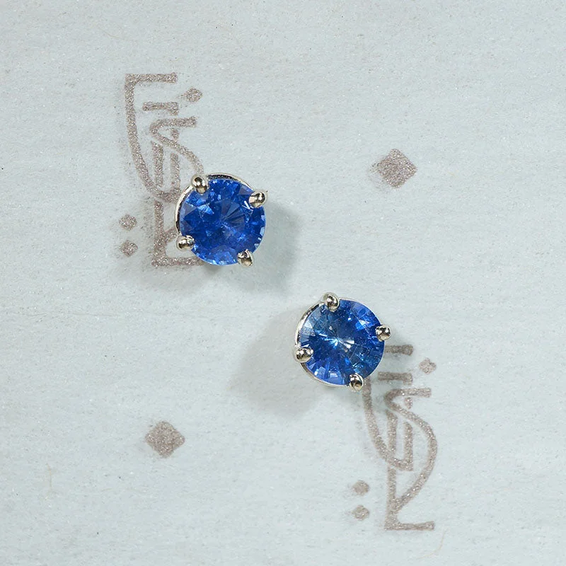 Vintage diamond stud earrings for timeless elegance -Breathtaking Cornflower Blue Sapphire Stud Earrings